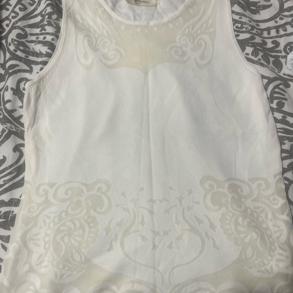 Elegant White Sleeveless Top